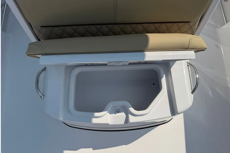 Slide: The Image of Sportsman Heritage 261 Center Console 2027 - 6