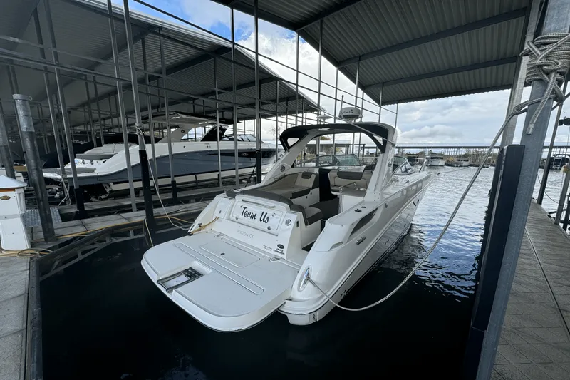 Slide: The Image of Sea Ray 310 SUNDANCER 2015 - 2