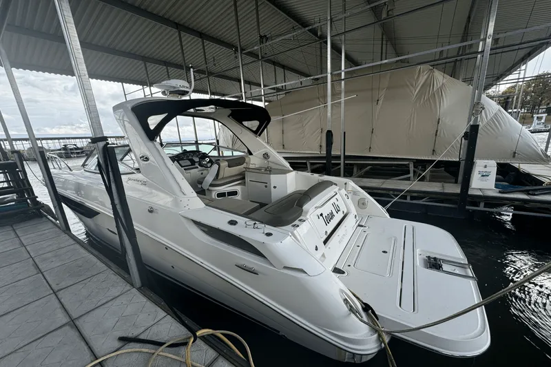 Slide: The Image of Sea Ray 310 SUNDANCER 2015 - 4