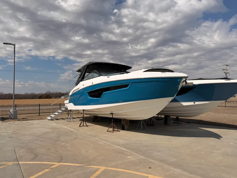 The Image of Cruisers 34 GLS 2025 - undefined