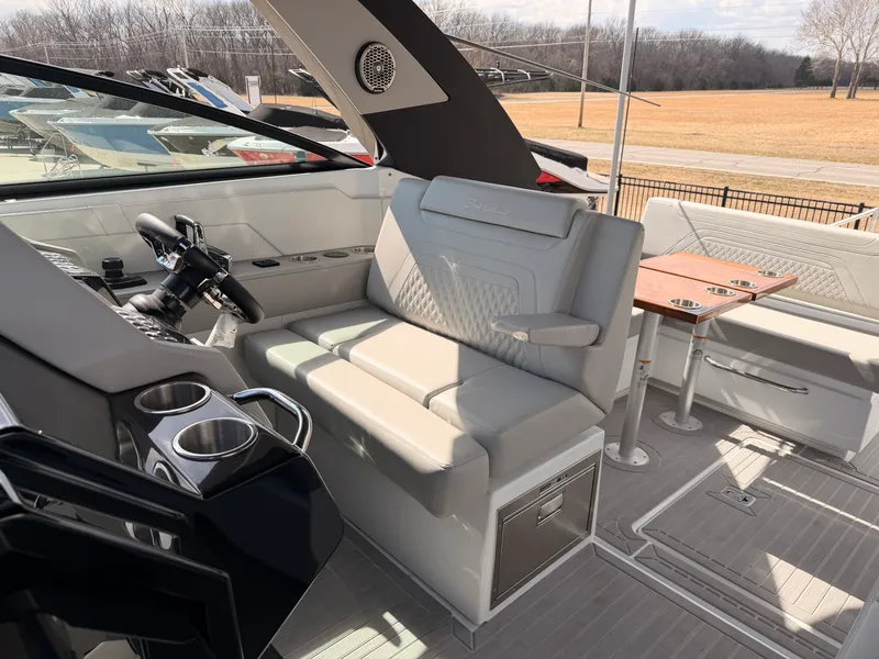 Slide: The Image of Cruisers 34 GLS 2025 - 12