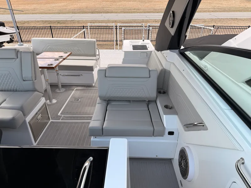 Slide: The Image of Cruisers 34 GLS 2025 - 15