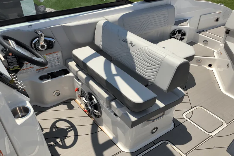 Slide: The Image of Sea Ray SDX 250 Surf 2025 - 20