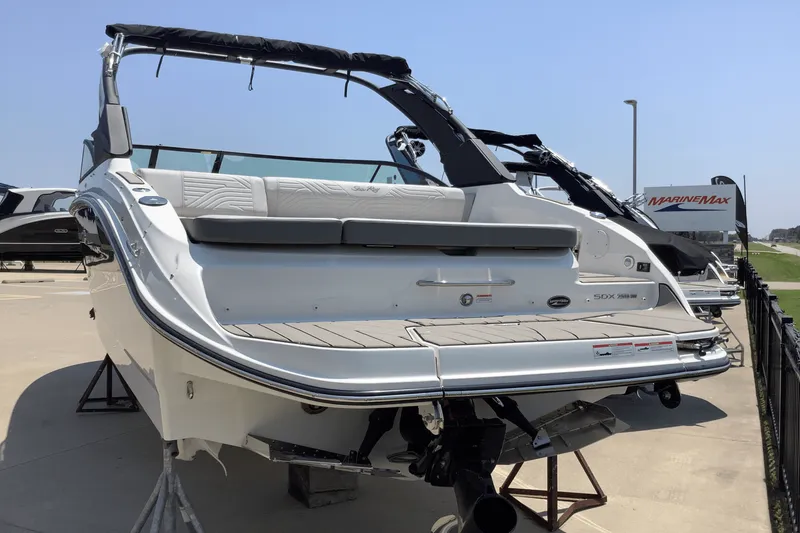 Slide: The Image of Sea Ray SDX 250 Surf 2025 - 4