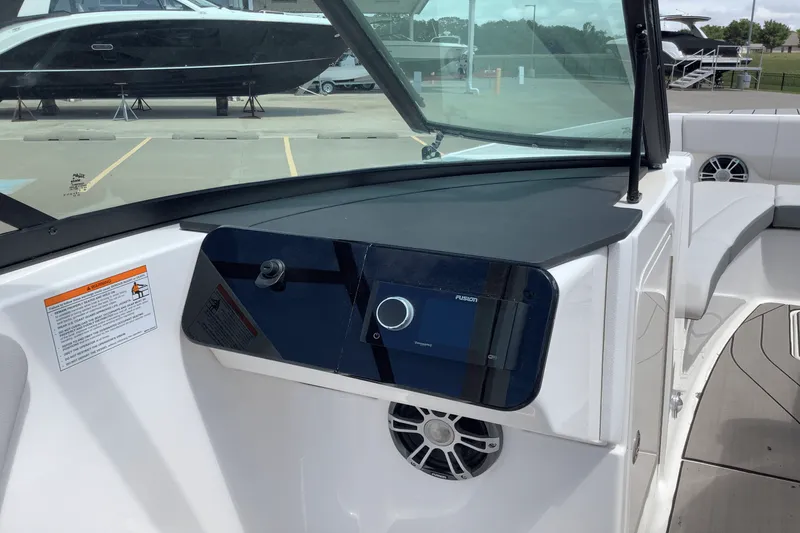 Slide: The Image of Sea Ray SDX 270 Surf 2025 - 20