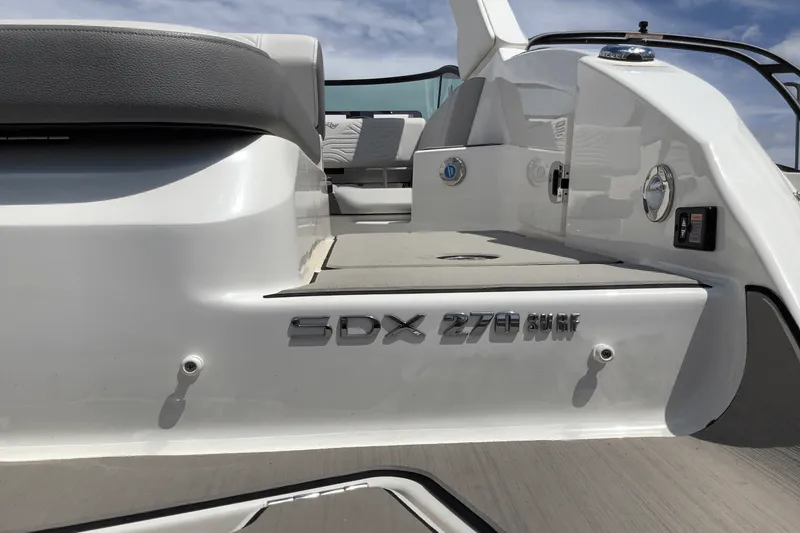 Slide: The Image of Sea Ray SDX 270 Surf 2025 - 5