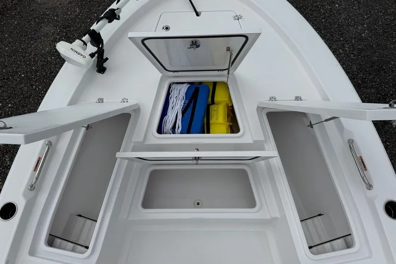 Slide: The Image of Sportsman Masters 207 Bay Boat 2022 - 5