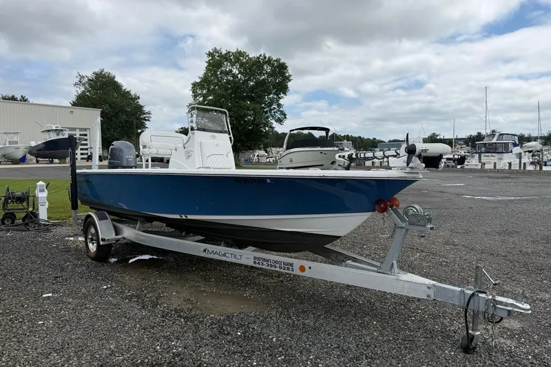 The Image of Sportsman Masters 207 Bay Boat 2022 - 0