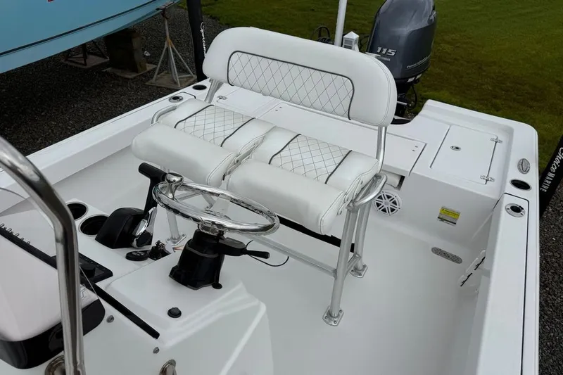 Slide: The Image of Sportsman Masters 207 Bay Boat 2022 - 10