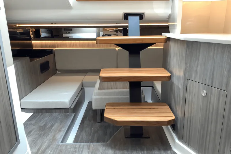 Slide: The Image of Sea Ray Sundancer 370 2025 - 56