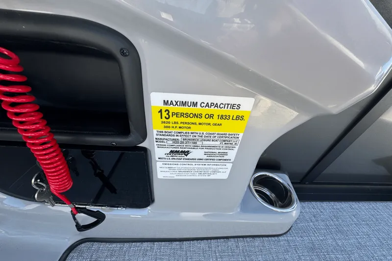 Slide: The Image of Harris 250 Cruiser 2025 - 13