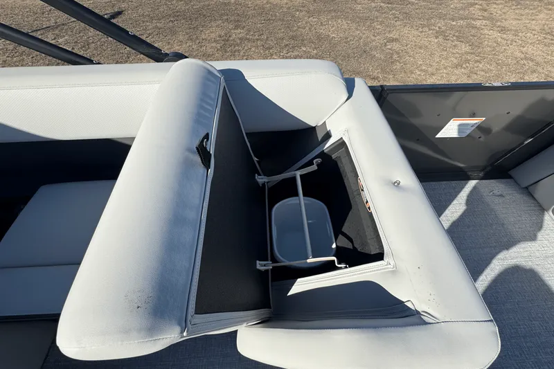 Slide: The Image of Harris 250 Cruiser 2025 - 14