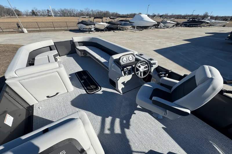 Slide: The Image of Harris 250 Cruiser 2025 - 4