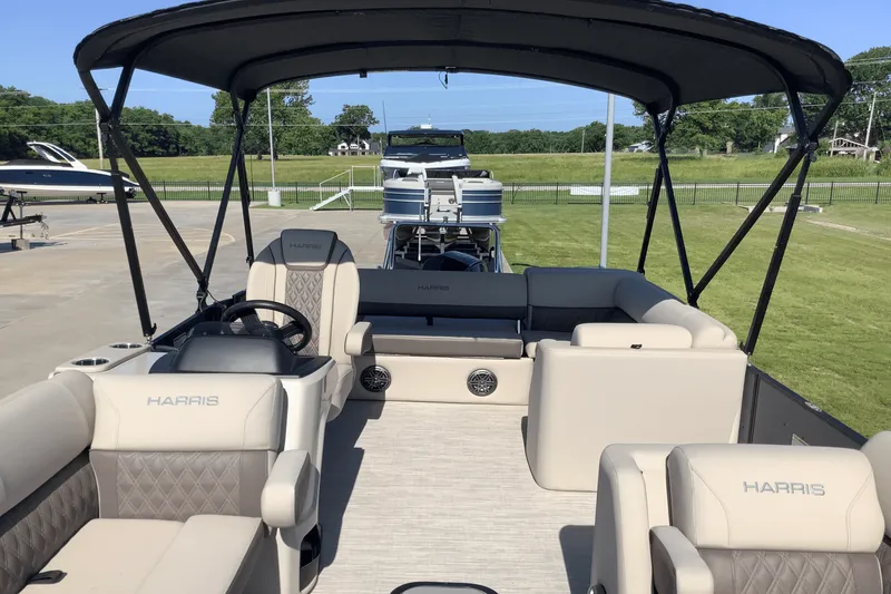 Slide: The Image of Harris 250 Sunliner 2025 - 21