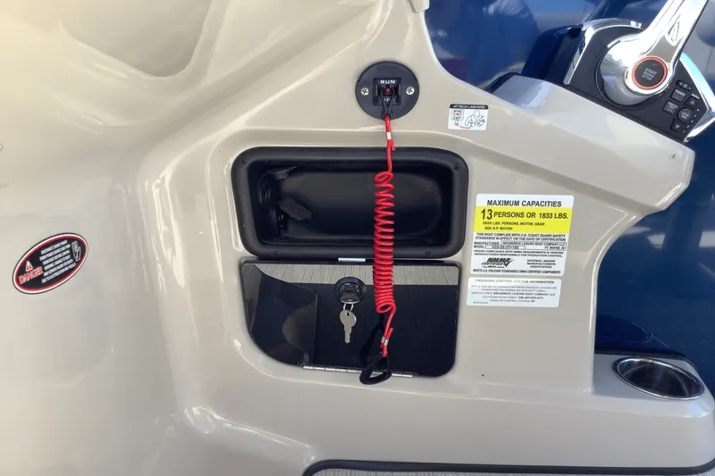 Slide: The Image of Harris 250 Sunliner 2025 - 28