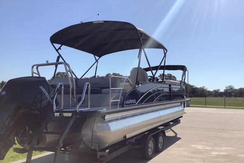 Slide: The Image of Harris 250 Sunliner 2025 - 3