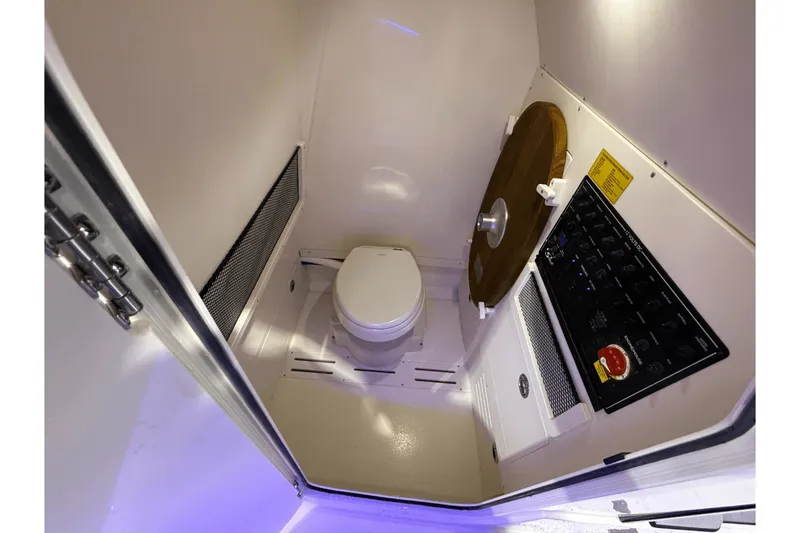 Slide: The Image of Scout 240 XSF 2025 - 20