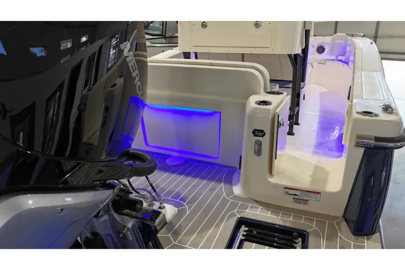 Slide: The Image of Scout 240 XSF 2025 - 23