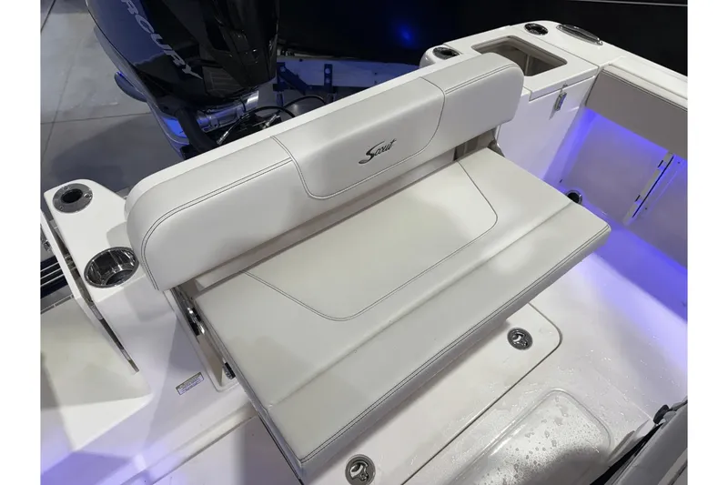 Slide: The Image of Scout 240 XSF 2025 - 24