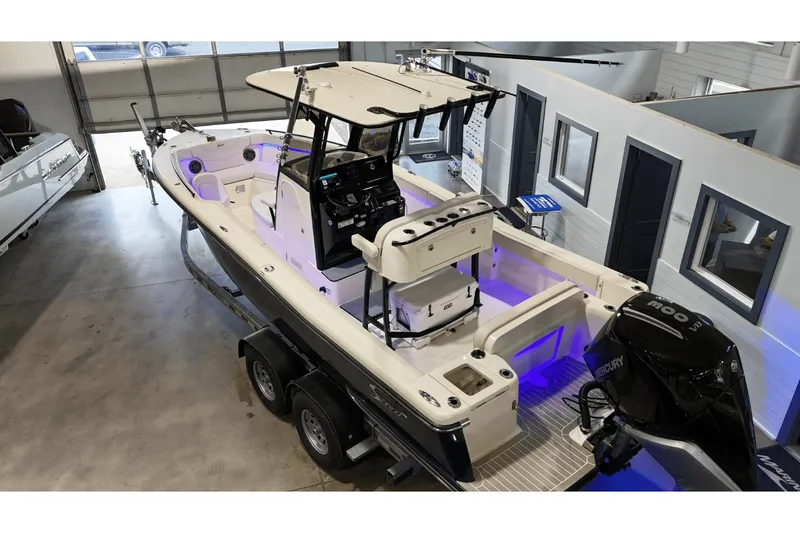 Slide: The Image of Scout 240 XSF 2025 - 7