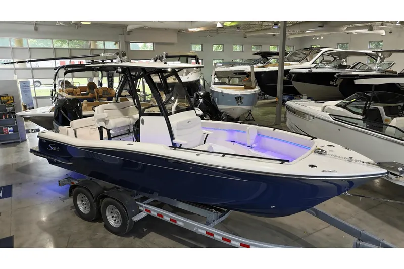 Slide: The Image of Scout 240 XSF 2025 - 9