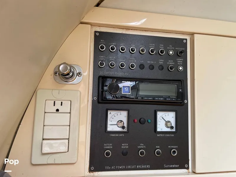 Slide: The Image of Sunseeker Hawk 31 1995 - 9843770
