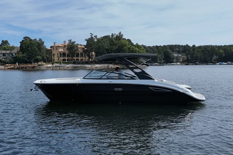 The Image of Sea Ray SDX 270 2025 - 0