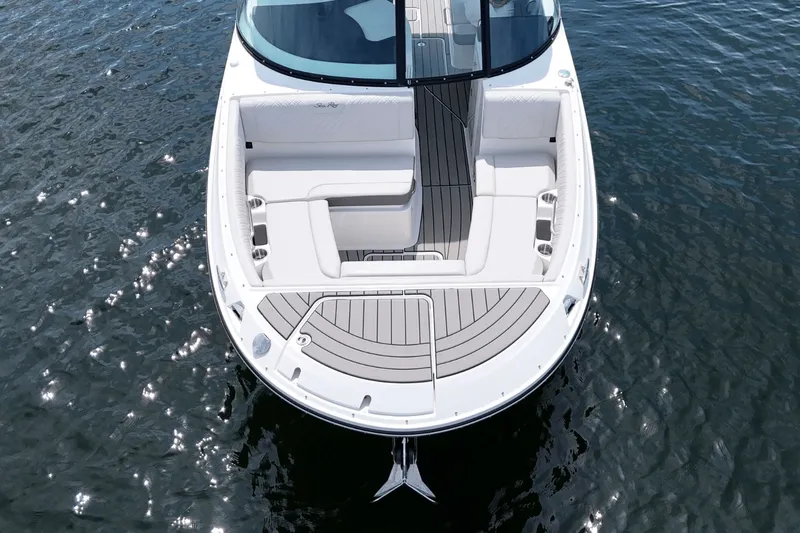 Slide: The Image of Sea Ray SDX 270 2025 - 3