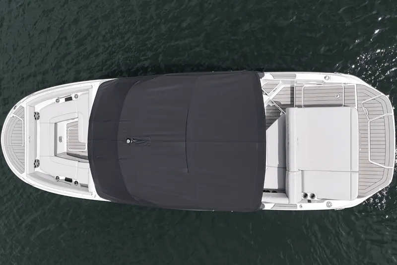 Slide: The Image of Sea Ray SDX 270 2025 - 9