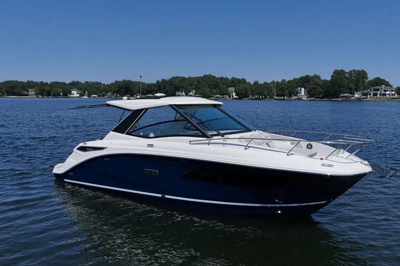 Slide: The Image of Sea Ray Sundancer 320 2025 - 7