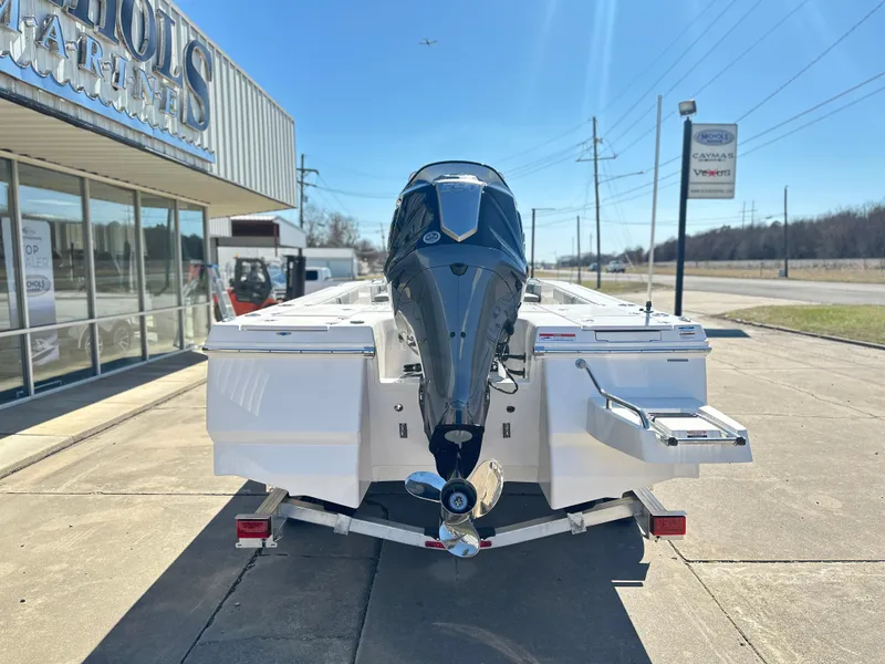 Slide: The Image of Robalo 226 Cayman 2025 - 2