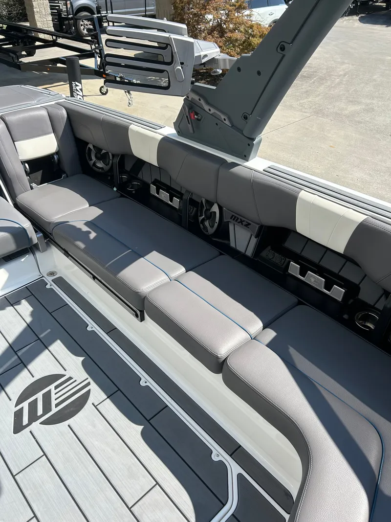 Slide: The Image of Malibu 24 MXZ 2021 - 9