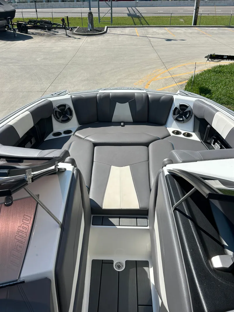 Slide: The Image of Malibu 24 MXZ 2021 - 13