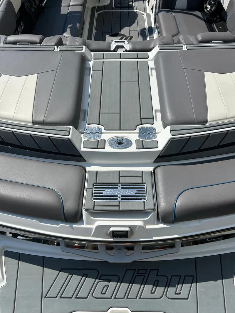 Slide: The Image of Malibu 24 MXZ 2021 - 6