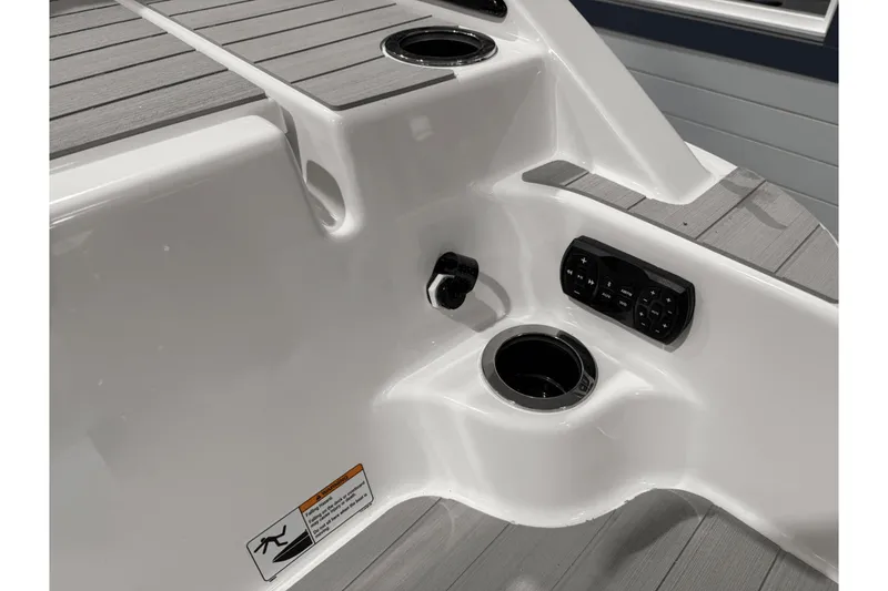 Slide: The Image of Yamaha AR250 2025 - 7