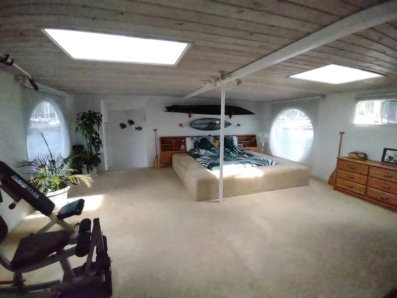 Slide: The Image of Custom 55' Motor Yacht 1994 - 11579148