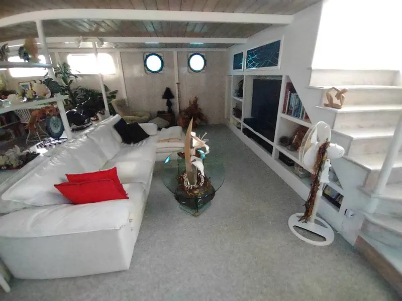 Slide: The Image of Custom 55' Motor Yacht 1994 - 11579157