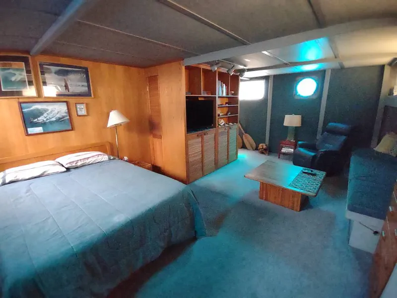 Slide: The Image of Custom 55' Motor Yacht 1994 - 11579171