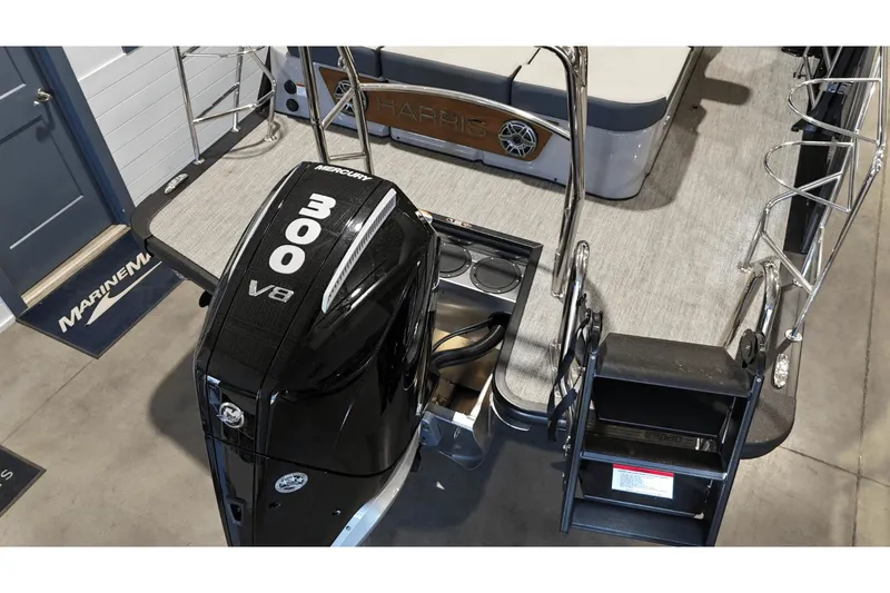 Slide: The Image of Harris Grand Mariner 250 2025 - 3