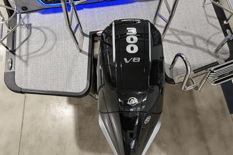 Slide: The Image of Harris 230 Grand Mariner 2025 - 11