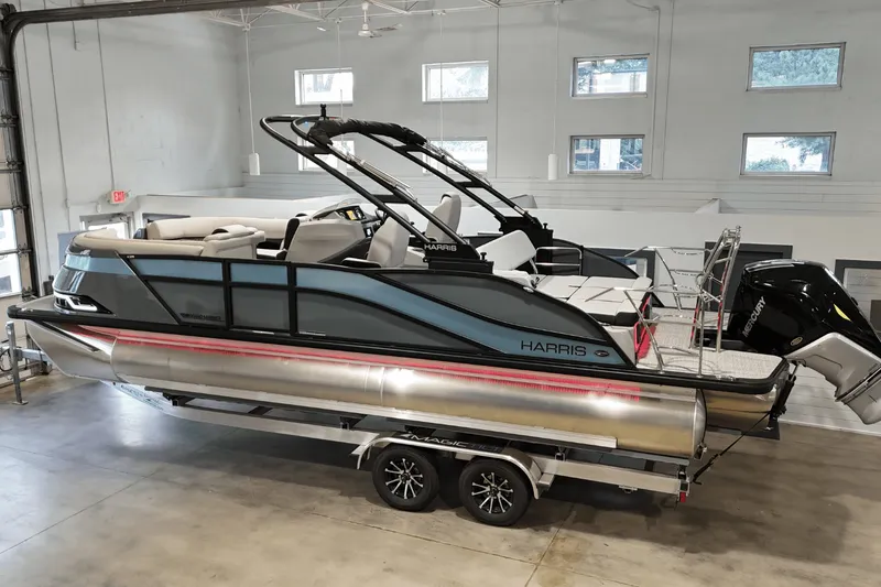 Slide: The Image of Harris 230 Grand Mariner 2025 - 3