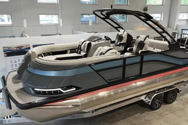 Slide: The Image of Harris 230 Grand Mariner 2025 - 4