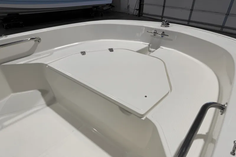 Slide: The Image of Boston Whaler 130 Super Sport 2025 - 3