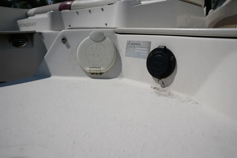 Slide: The Image of Stingray Boat Company 234LR OB 2013 - 15
