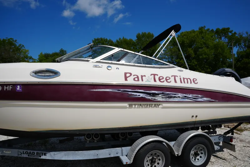 Slide: The Image of Stingray Boat Company 234LR OB 2013 - 3