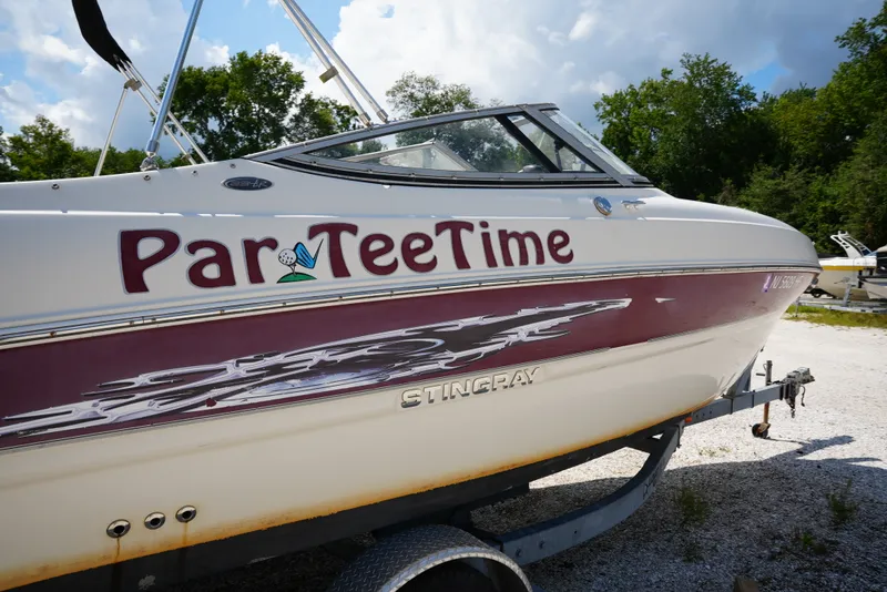 Slide: The Image of Stingray Boat Company 234LR OB 2013 - 11