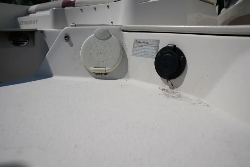 Slide: The Image of Stingray Boat Company 234LR OB 2013 - 14