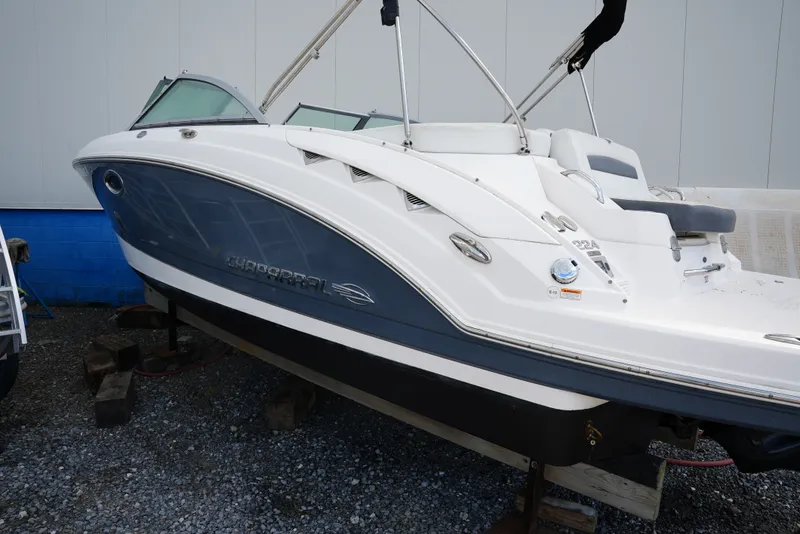 Slide: The Image of Chaparral 224 Sunesta 2014 - 33