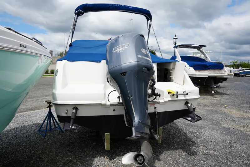 Slide: The Image of Robalo R227 2011 - 10