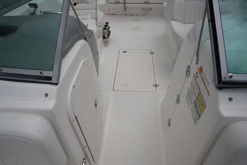 Slide: The Image of Robalo R227 2011 - 43